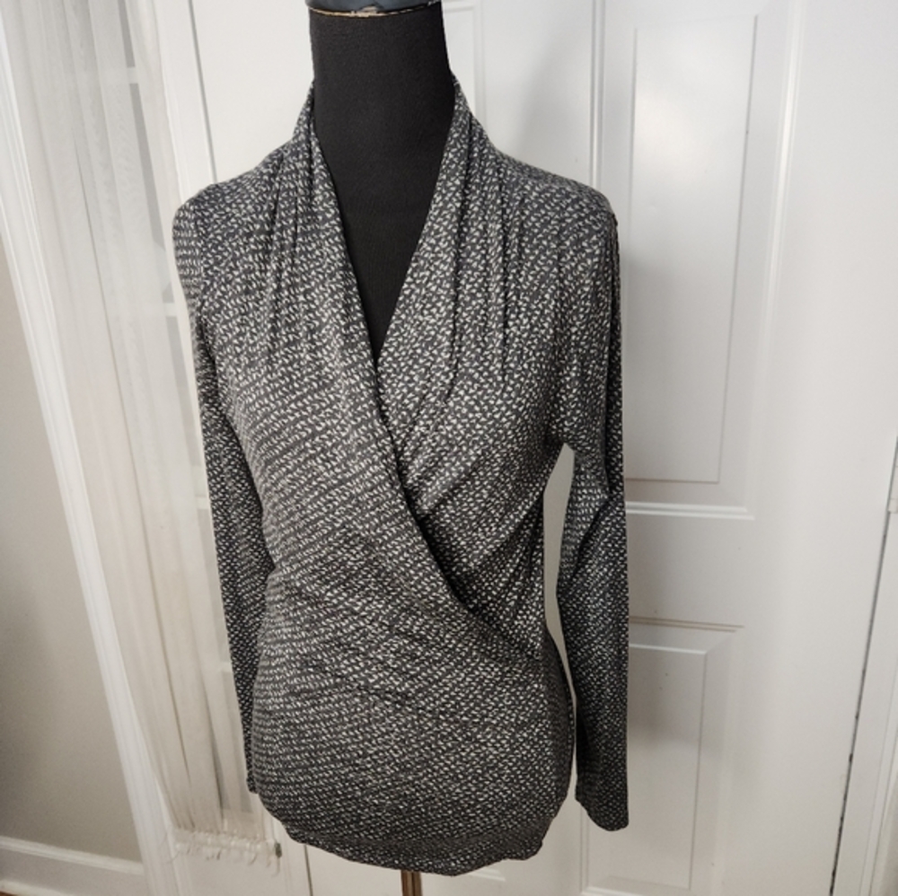 Banana Republic Black and Gray Long Sleeve Wrap Top Size XS